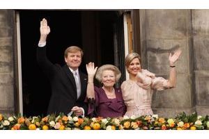 Vidéo: Et Willem-Alexander devint roi