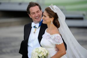 La Princesse Madeleine de Suède et Christopher O'Neill lors de leur mariage en juin dernier. 