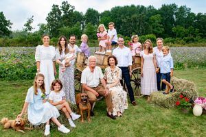 Portrait de la famille royale de Suède au château de Solliden sur l'île d'Öland, en juillet 2021