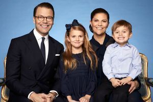 La princesse héritière Victoria de Suède, le prince consort Daniel et leurs enfants, la princesse Estelle et le prince Oscar. Photo diffusée le 8 février 2020