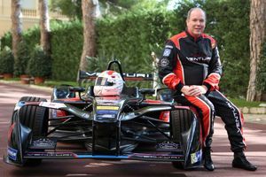 Albert de Monaco au volant de la nouvelle Venturi Formule E