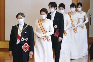 Masako, Kiko, Mako et Kako, des masques mais pas de diadèmes pour les vœux