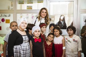 La reine Rania de Jordanie au Queen Rania Al Abdullah Hospital for Children à Amman, le 20 août 2017