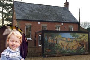 L'école du Norfolk où va être scolarisé le petit prince George (en médaillon) - montage Royal Blog de Paris Match