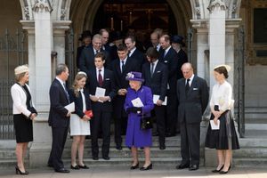 Elizabeth II retrouve son neveu et sa nièce pour un hommage à Lord Snowdon