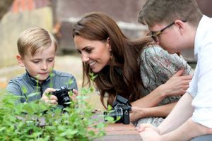Kate Middleton de sortie pour célébrer un nouveau rôle offert par la reine