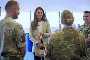 Kate rencontre les militaires qui ont participé à l’évacuation de Kaboul
