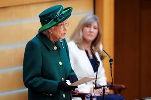 Elizabeth II a ouvert le Parlement écossais et évoqué son défunt époux