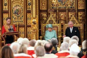 Elizabeth II ouvre le Parlement au lieu de partir pour Sandringham