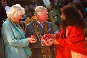 Le Prince Charles et Camilla bénis au Gange