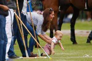 Kate et baby George vont encourager papa au polo