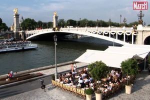 Paris: terrasses au bord de l'eau