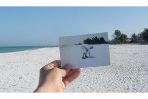  "Chère Photographie, grand-mère adorait venir sur cette plage..."