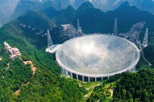 Le plus grand radiotélescope du monde est chinois