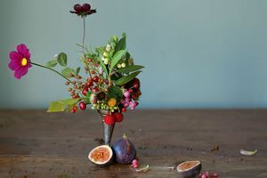 A 27 ans, Hattie Fox, de That Flower Shop, est la sensation florale de Londres. En France, la nouvelle génération s’appelle Debeaulieu, Muse, Flowers, Les Herbes Hautes… 