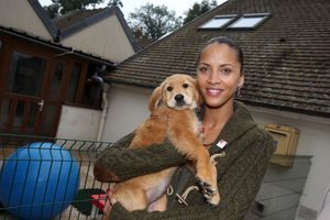 Noémie Lenoir est l'ambassadrice de la Fédération française des associations de chiens guides d'aveugles
