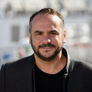 Francois Xavier Demaison S Est Marie De Nombreuses Stars Conviees