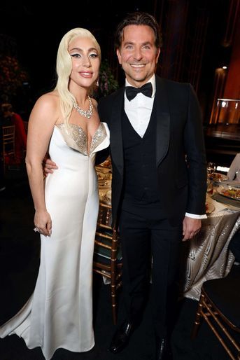 Lady Gaga et Bradley Cooper aux SAG Awards à Los Angeles le 27 février 2022