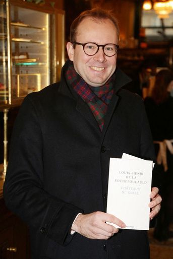 Louis-Henri de La Rochefoucauld (lauréat pour «Châteaux de sable», aux éditions Robert Laffont) lors du 89ème prix des Deux Magots le 25 janvier 2022 à Paris
