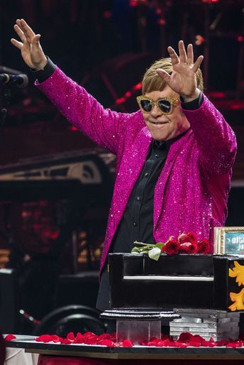 Elton John sur la scène du Caesars Palace à Las Vegas le 17 mai 2018 pour «The Million Dollar Piano».  