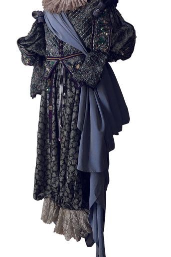 Costume d’Octave pour Scapin, mise en scène du Théâtre du Monte-Charge, costumes de Pierre Pourvoyeur, tissu et passementeries, 2000.