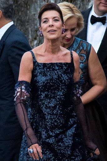 Détail de la robe de la princesse Caroline de Monaco, le 1er août 2015
