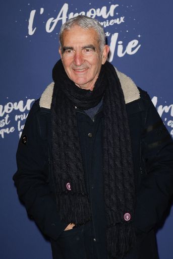 Raymond Domenech à l'avant-première de «L'amour c'est mieux que la vie» à l'UGC Normandie à Paris le 17 janvier 2022. 
