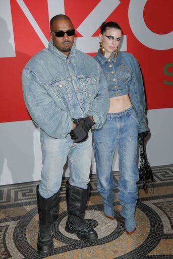 Kanye West et Julia Fox le 23 janvier 2022. 