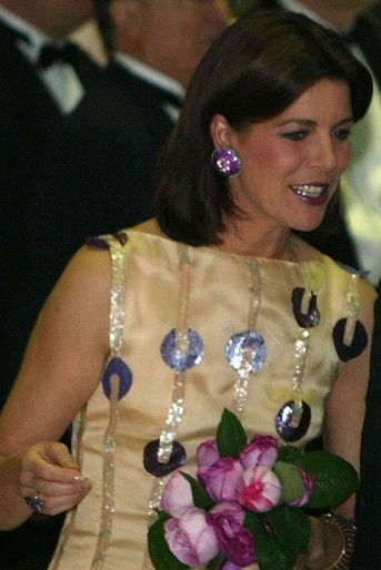 Détail de la robe de la princesse Caroline de Monaco, le 16 mars 2002