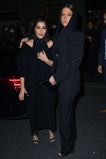Leïla Bekhti et Adèle Exarchopoulos au défilé Alaïa à Paris le 23 janvier 2022