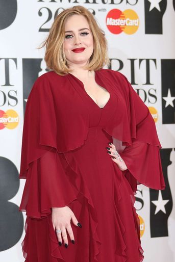 Adele aux Brit Awards en 2016