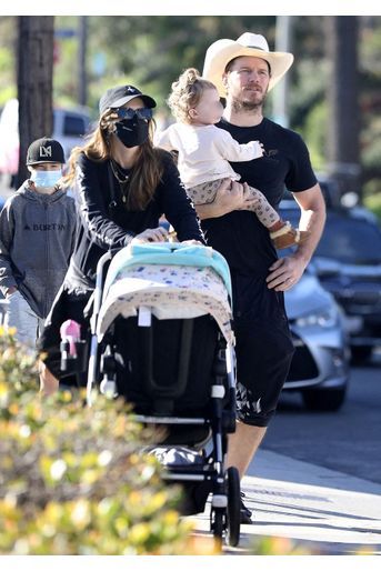 Katherine Schwarzenegger et Chris Pratt avec leur fille Lyla à Los Angeles le 9 janvier 2022