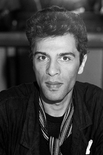 Igor Bogdanoff lors d'une seance de dédicace organisée a l'hôtel Georges V à Paris, en 1986.