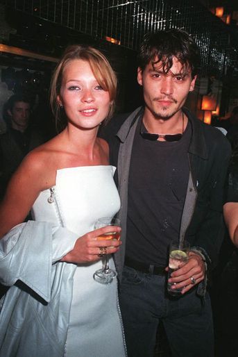 Kate Moss et Johnny Depp le 9 juillet 1995.