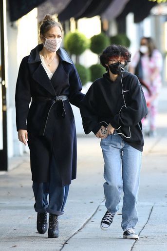 Jennifer Lopez à Los Angeles avec sa fille Emme le 31 décembre 2021