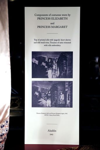 Exposition des costumes conservés des pantomimes jouées par les princesses Elizabeth et Margaret au château de Windsor, pendant la Seconde Guerre mondiale, novembre 2021