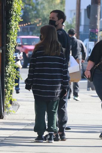 Tobey Maguire et sa fille Ruby à Los Angeles le 19 décembre 2021