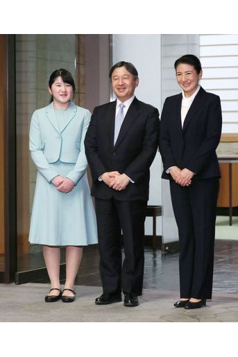 La princesse Aiko du Japon avec ses parents, le 22 mars 2018