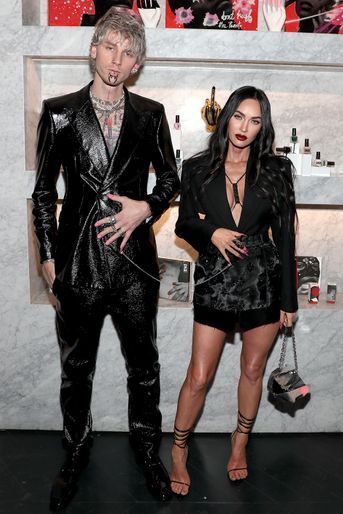 Machine Gun Kelly et Megan Fox lors de la soirée de lancement de «UN/DN LAQR» le 4 décembre 2021 à New York. 