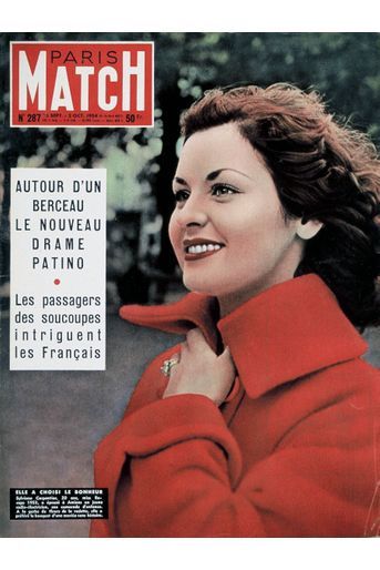Sylviane Carpentier, Miss France 1953, en couverture de Paris Match n°287, daté du 25 septembre 1954.