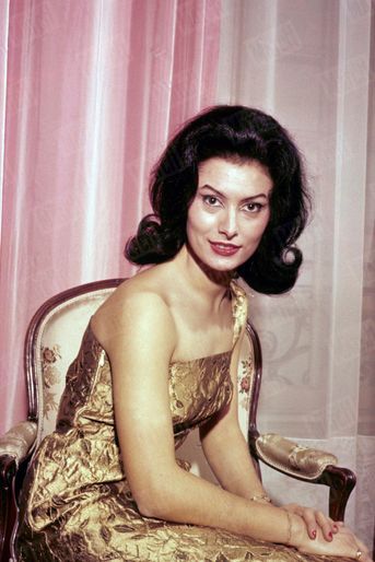 Miss France 1963, Muguette Fabris, pose pour Paris Match en janvier 1963.