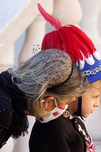 La voilette de la princesse Caroline de Monaco lors de la Fête nationale monégasque, le 19 novembre 2021