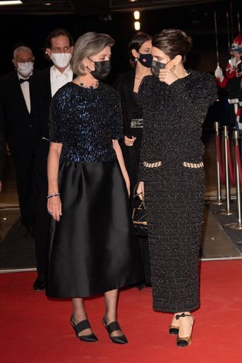 La princesse Caroline de Hanovre et sa fille aînée Charlotte Casiraghi à Monaco, le 19 novembre 2021