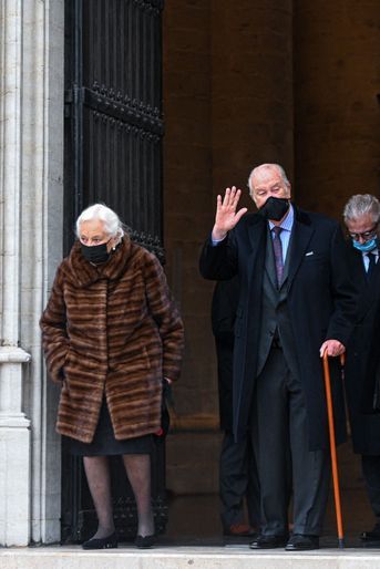 L'ex-reine Paola et l'ex-roi des Belges Albert II suivis du prince Laurent de Belgique à Bruxelles, le 15 novembre 2021