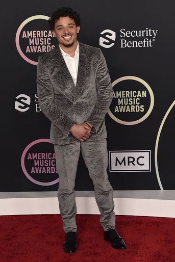 Anthony Ramos aux American Music Awards à Los Angeles le 21 novembre 2021
