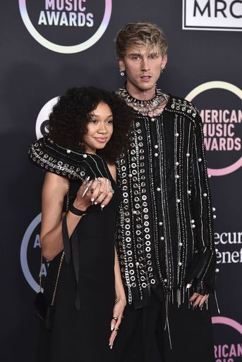 Machine Gun Kelly et sa fille Casie aux American Music Awards à Los Angeles le 21 novembre 2021