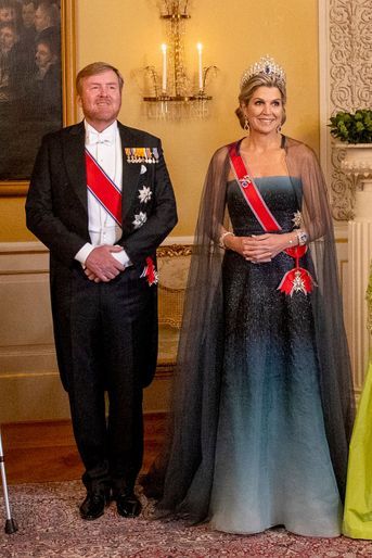 La reine Maxima des Pays-Bas dans une robe du soir de Jan Taminiau à Oslo, le 9 novembre 2021