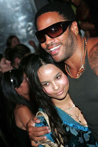Zoë Kravitz (avec son père Lenny) lors d&#039;un événement organisé en marge de la Fashion Week de New York en septembre 2005