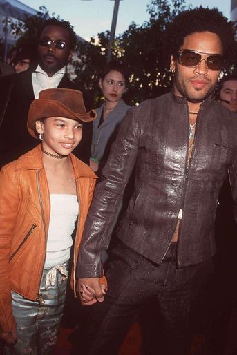Zoë Kravitz (avec son père Lenny) aux Grammy Awards à Los Angeles en février 2000