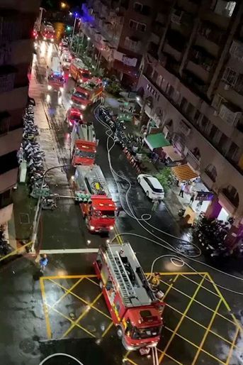 Au moins 46 personnes sont mortes dans l'incendie d'un immeuble de Kaohsiung, à Taïwan, le 14 octobre 2021.
